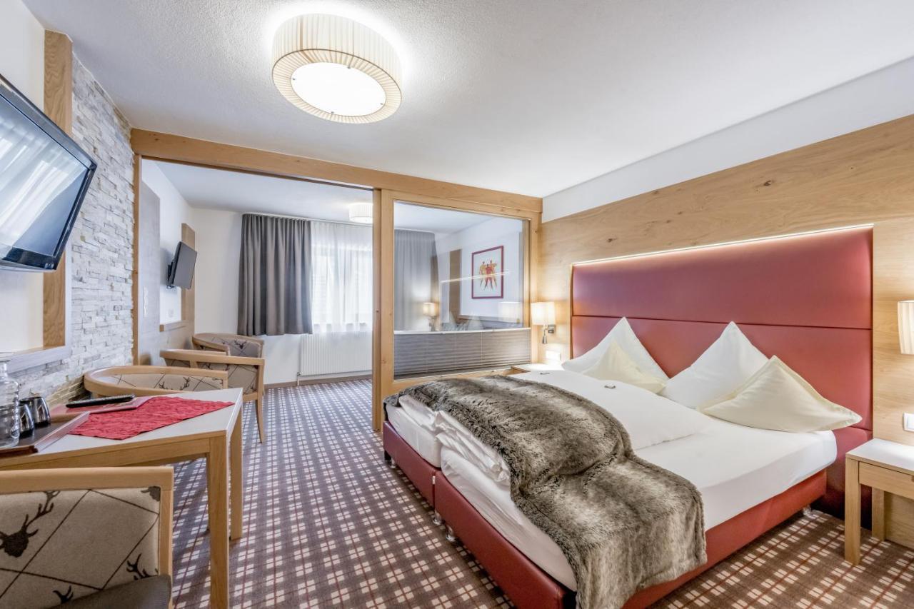 Grauer Bar 4* Solden