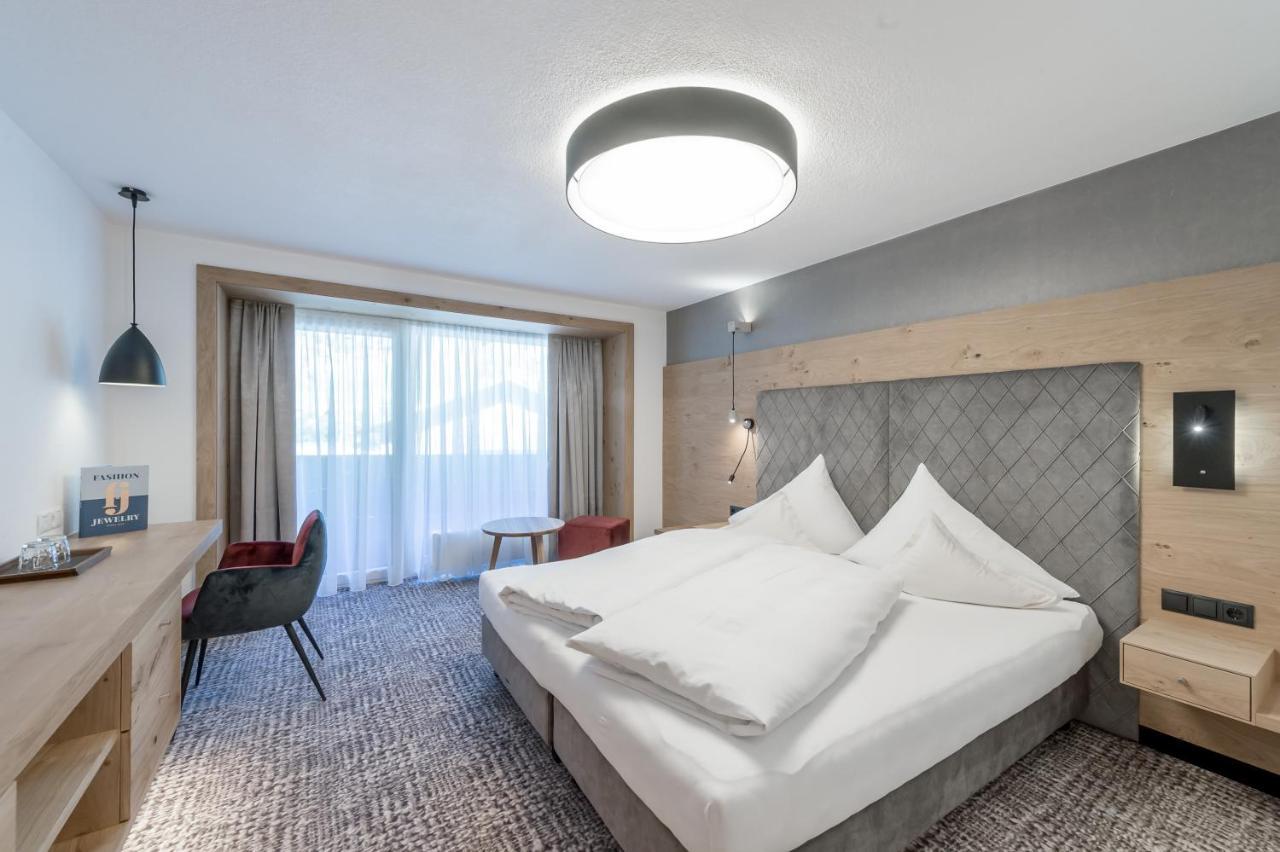 Grauer Bar Hotel 4*