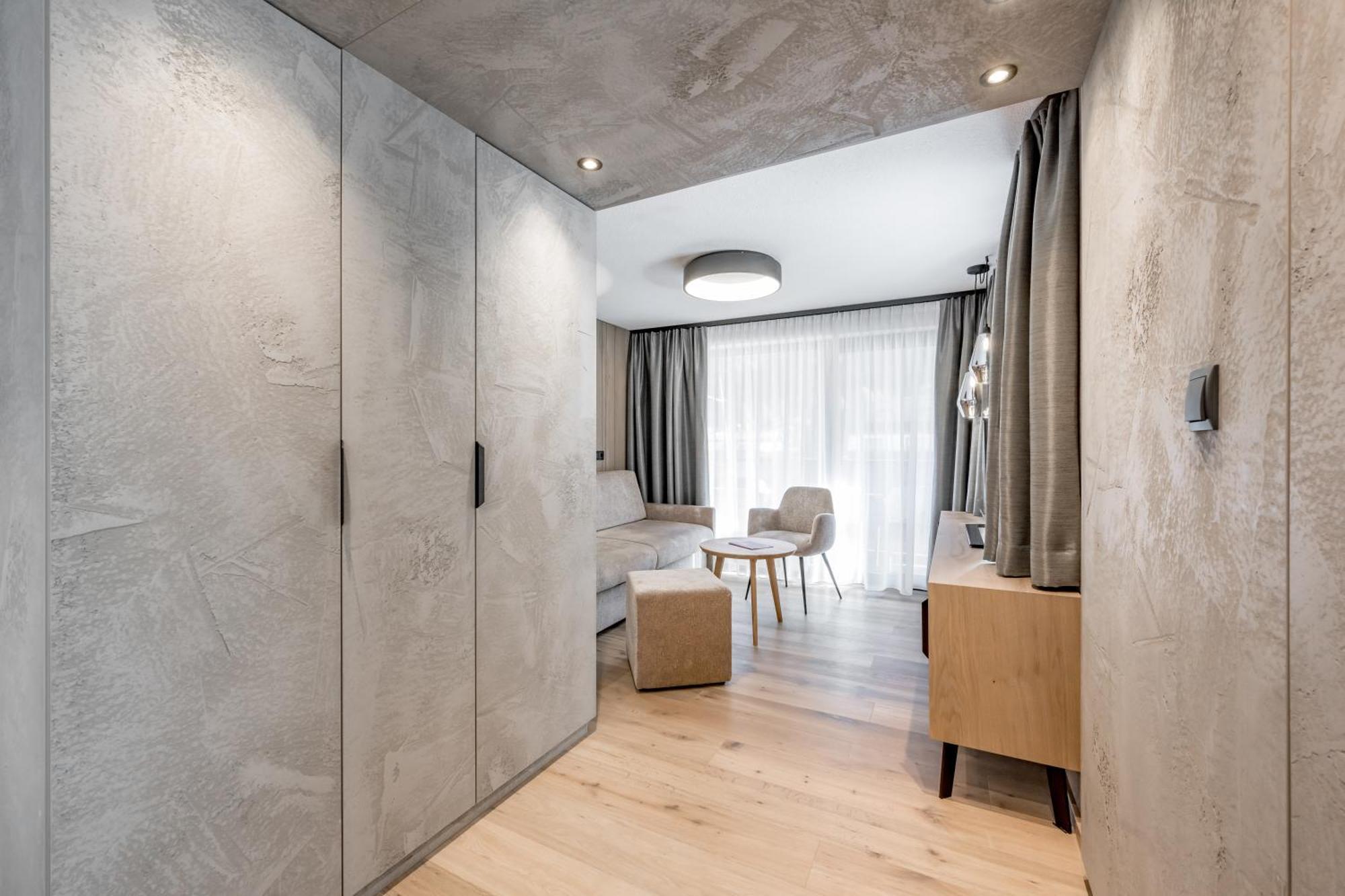 Grauer Bar Hotel Solden