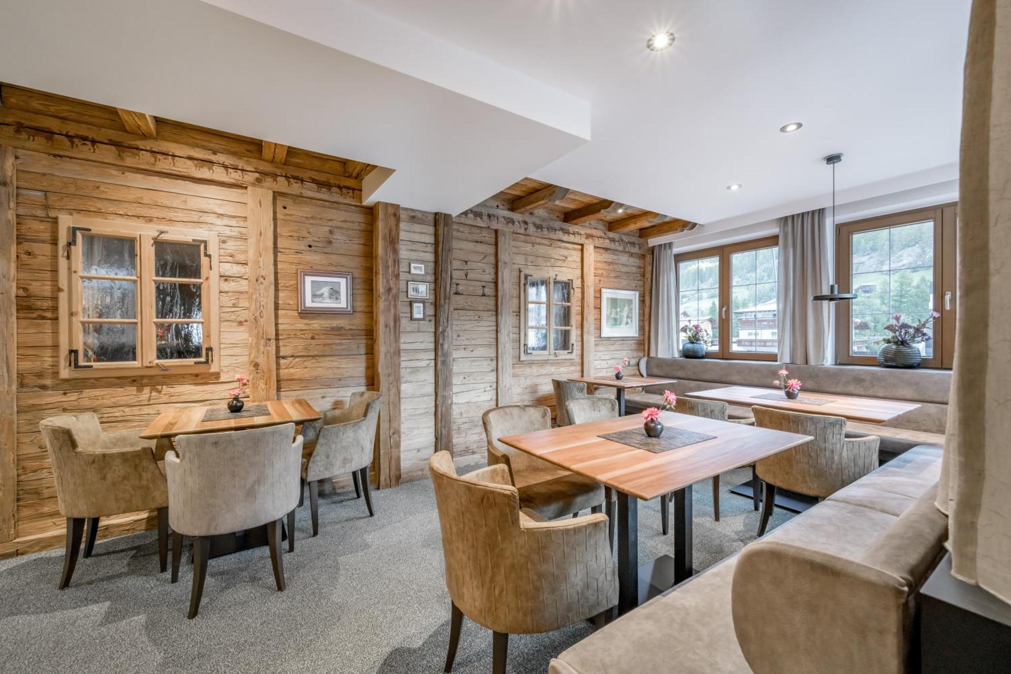 Grauer Baer Hotel Sölden