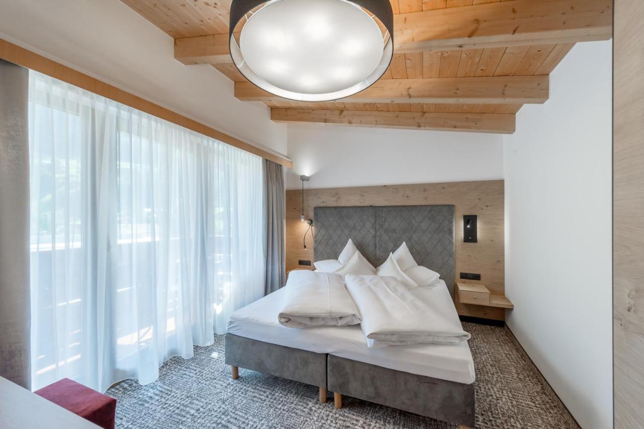 Grauer Bar Hotel 4*